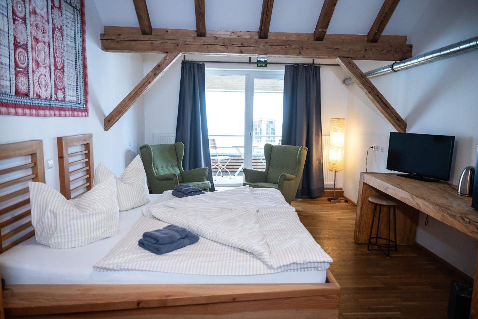 Alte Kass Hotel & Kaffeehaus Neidlingen Eksteriør billede