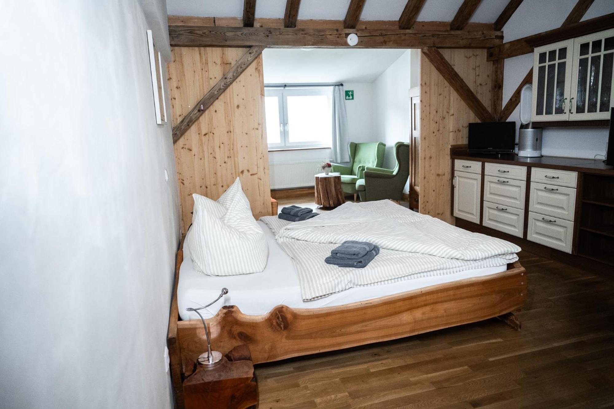 Alte Kass Hotel & Kaffeehaus Neidlingen Eksteriør billede