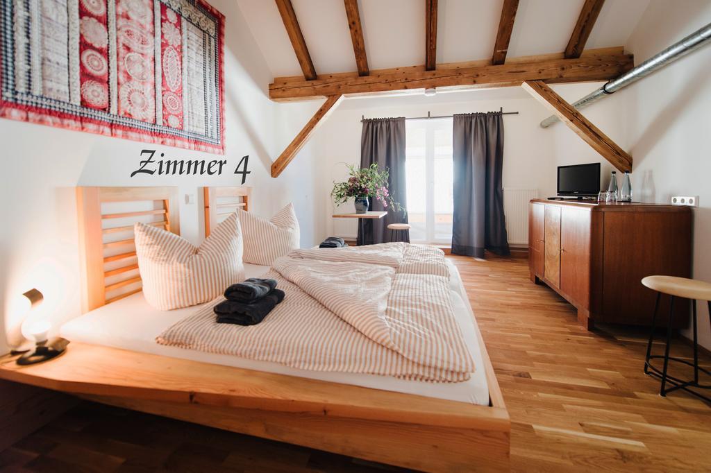 Alte Kass Hotel & Kaffeehaus Neidlingen Eksteriør billede